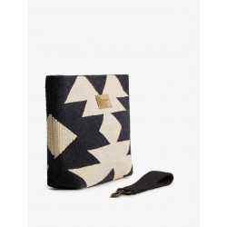 Acalan Midi Clutch – Black