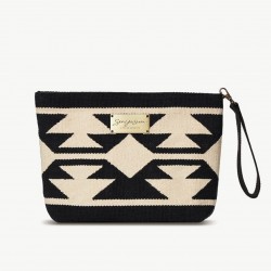 Lineira Midi Clutch – Black