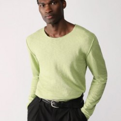 Solid-colour top with raw-cut neck